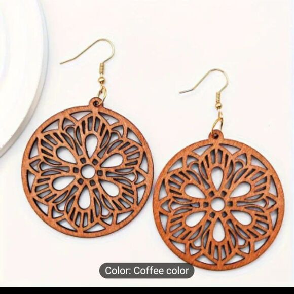 Wooden earrings dangle hollow Bohemian new e79 - Picture 1 of 2